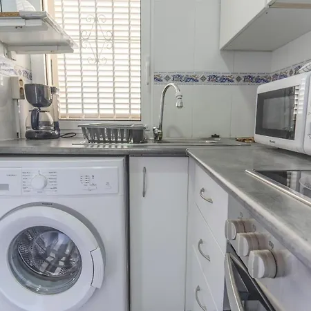 Apartament Cosy Close To Local Amenities *