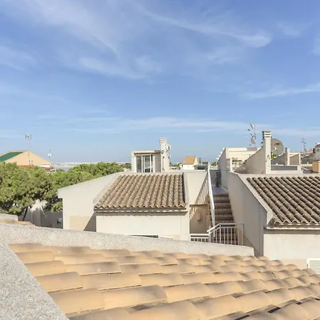 Cosy Close To Local Amenities Apartament Torrevieja